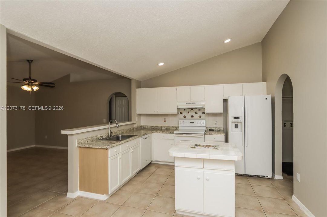 En Venta: $400,000 (3 camas, 2 baños, 1444 Pies cuadrados)