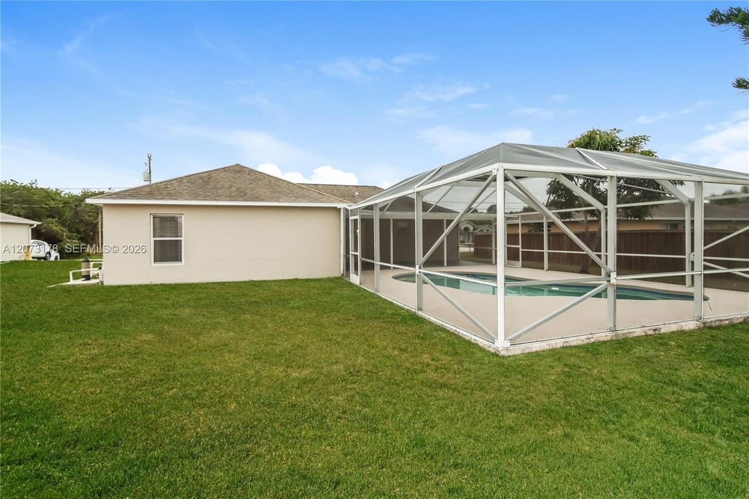 En Venta: $400,000 (3 camas, 2 baños, 1444 Pies cuadrados)