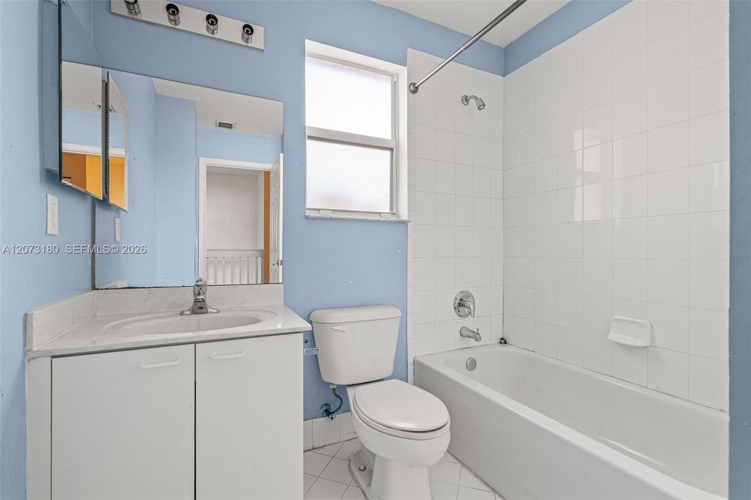 For Sale: $579,900 (3 beds, 2 baths, 2189 Square Feet)