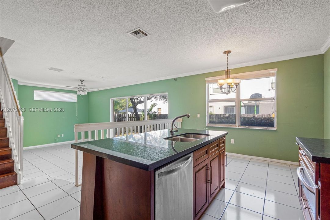 For Sale: $579,900 (3 beds, 2 baths, 2189 Square Feet)