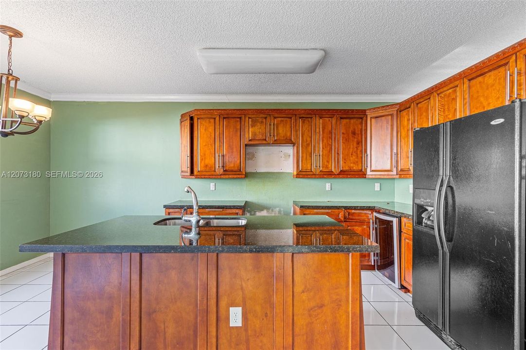 For Sale: $579,900 (3 beds, 2 baths, 2189 Square Feet)