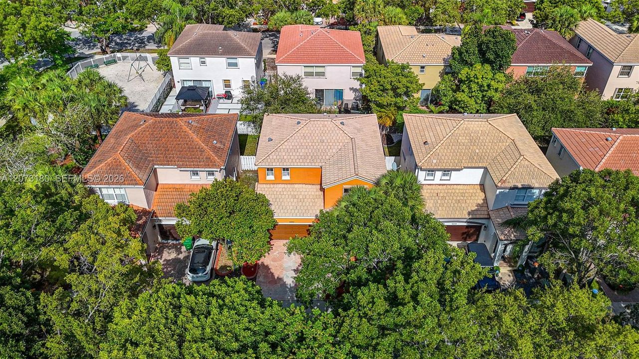 For Sale: $579,900 (3 beds, 2 baths, 2189 Square Feet)