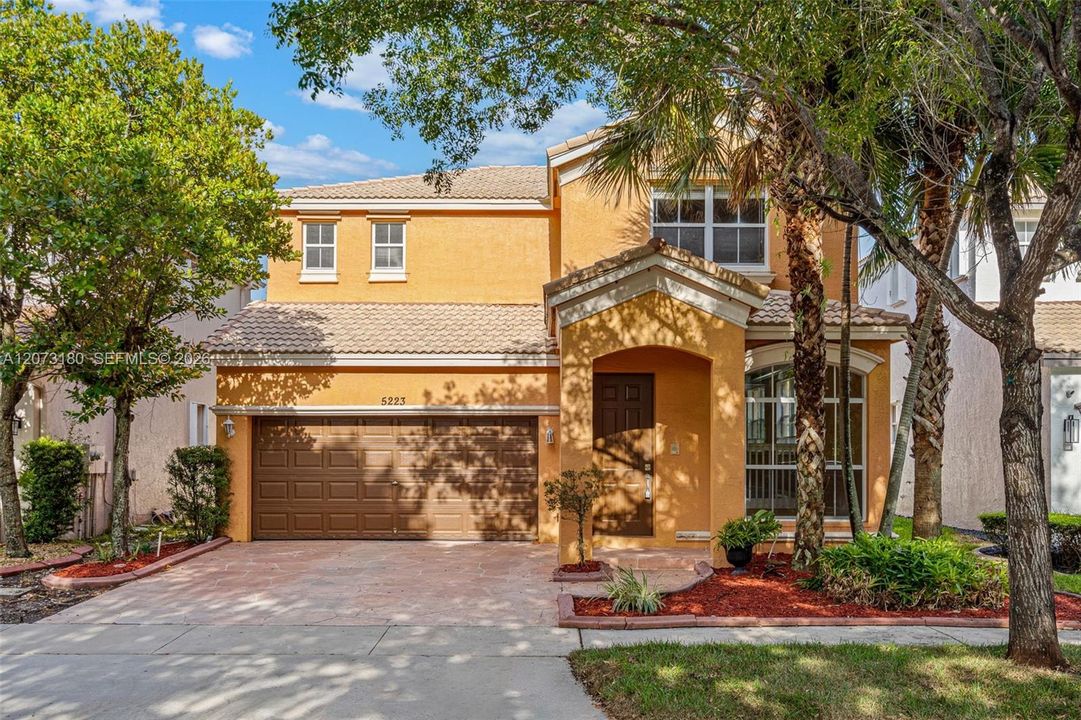 For Sale: $579,900 (3 beds, 2 baths, 2189 Square Feet)