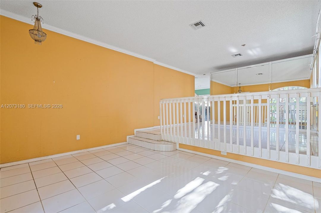 For Sale: $579,900 (3 beds, 2 baths, 2189 Square Feet)