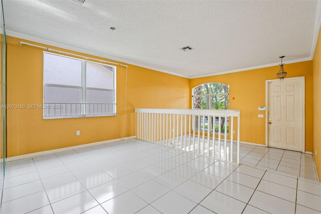 For Sale: $579,900 (3 beds, 2 baths, 2189 Square Feet)