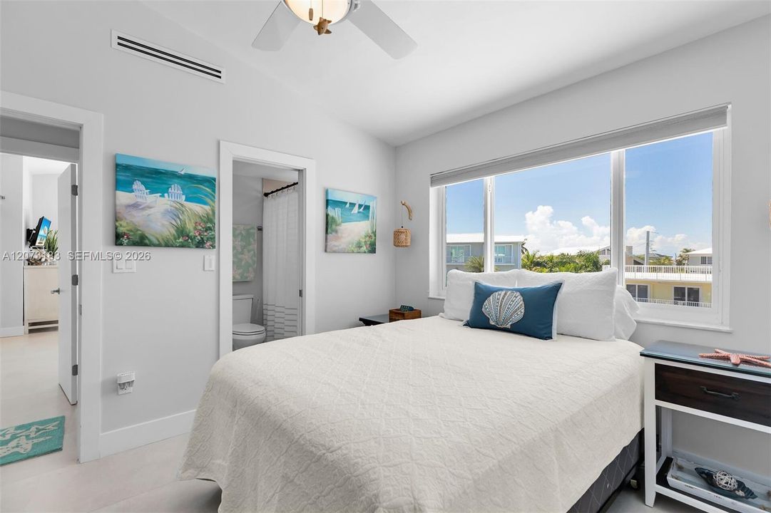 For Sale: $2,740,000 (3 beds, 3 baths, 2374 Square Feet)