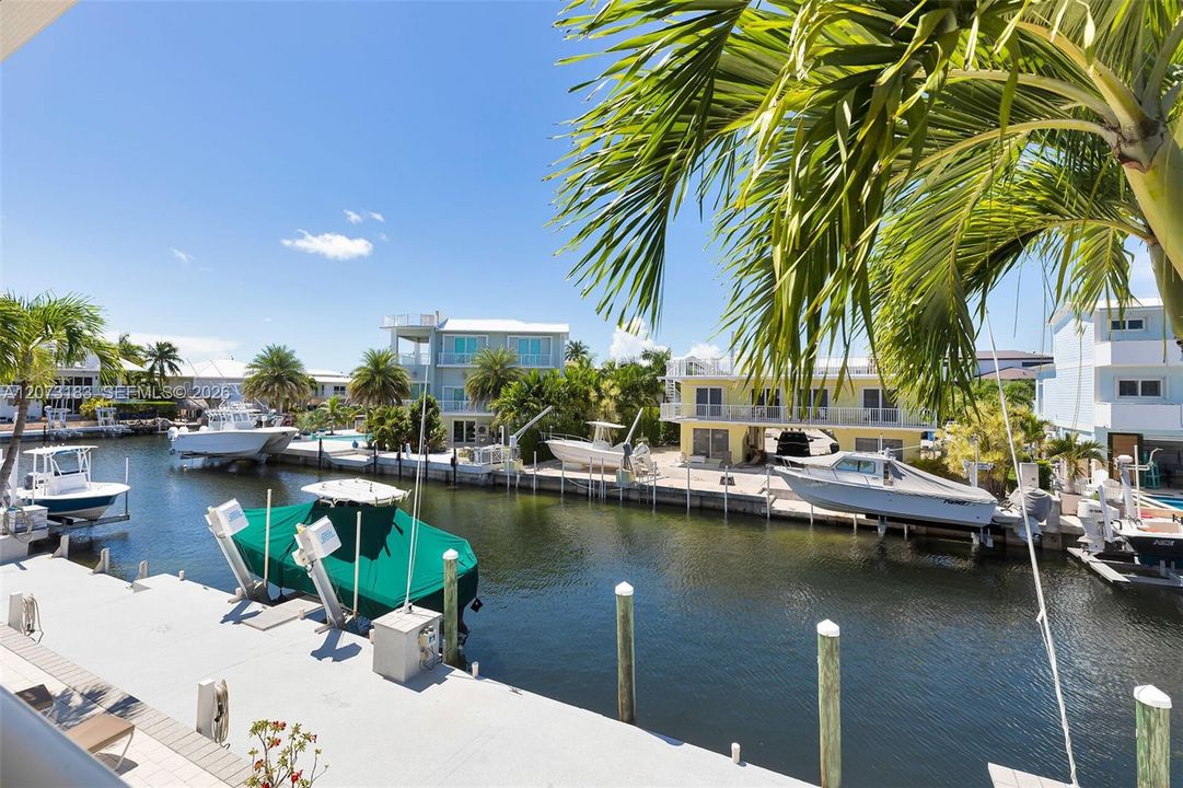For Sale: $2,740,000 (3 beds, 3 baths, 2374 Square Feet)