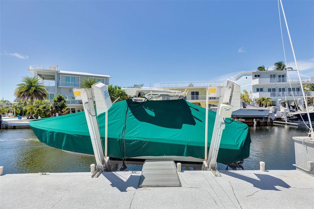 10,000 lb Boat lift