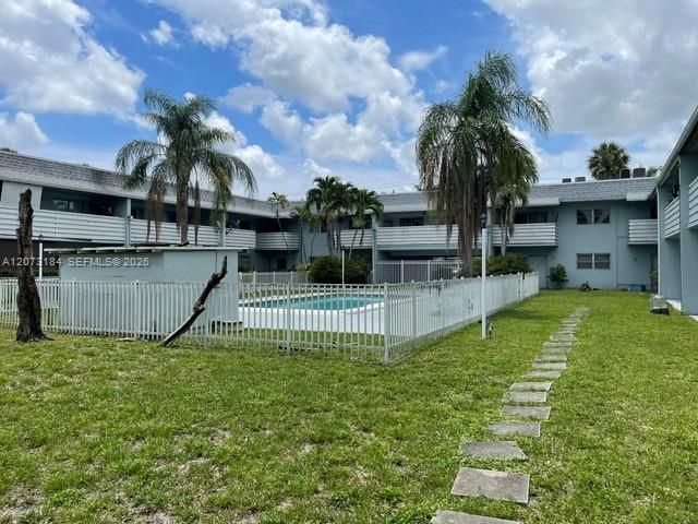 В аренду: $1,750 (2 спален, 1 ванн, 776 Квадратных фут)