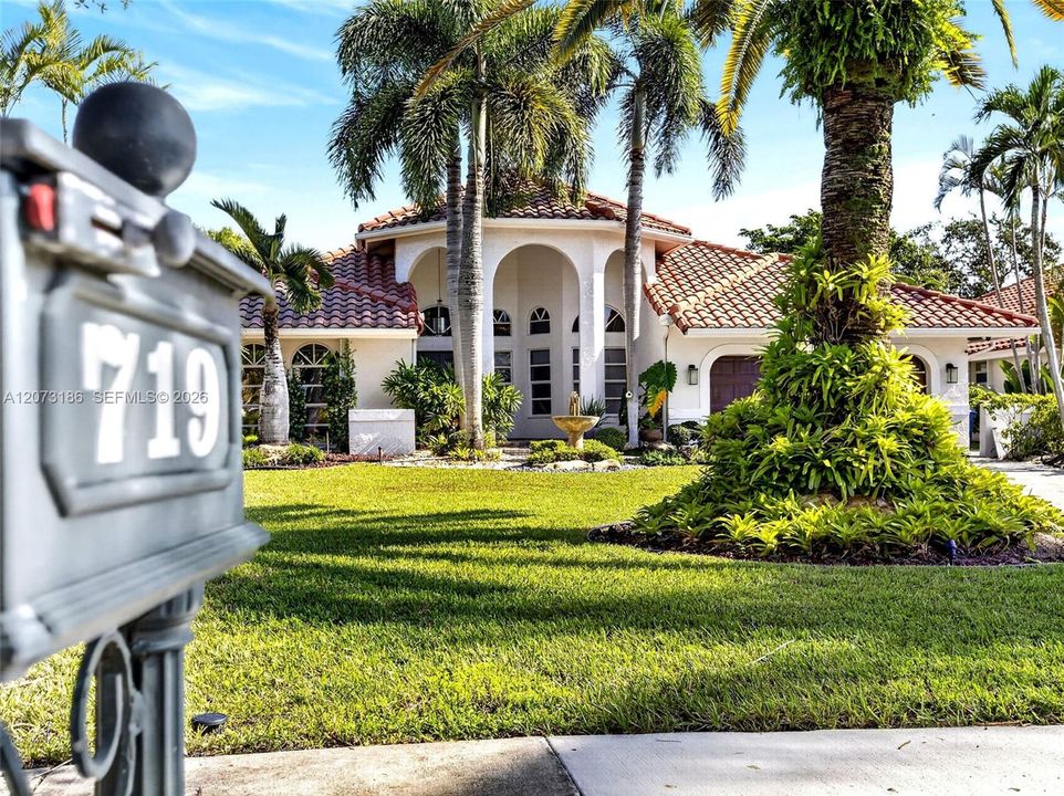 En Venta: $1,299,000 (4 camas, 3 baños, 2414 Pies cuadrados)