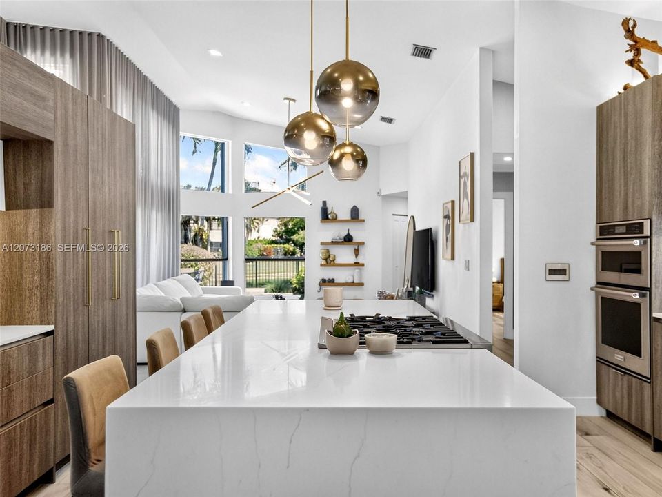 En Venta: $1,299,000 (4 camas, 3 baños, 2414 Pies cuadrados)