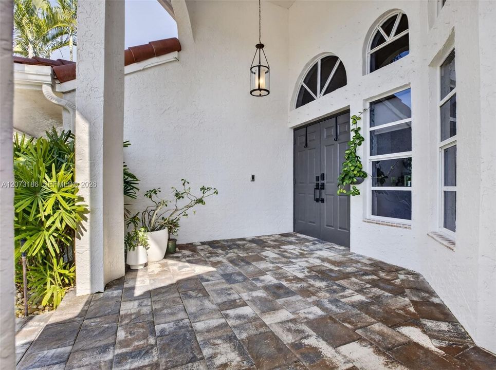 En Venta: $1,299,000 (4 camas, 3 baños, 2414 Pies cuadrados)