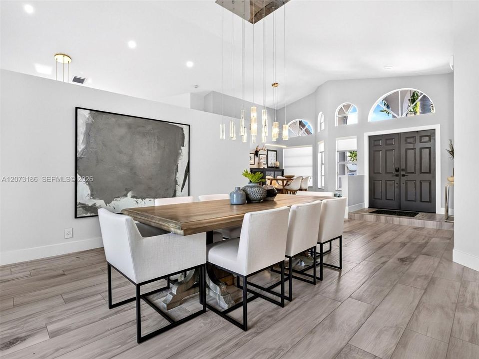 En Venta: $1,299,000 (4 camas, 3 baños, 2414 Pies cuadrados)