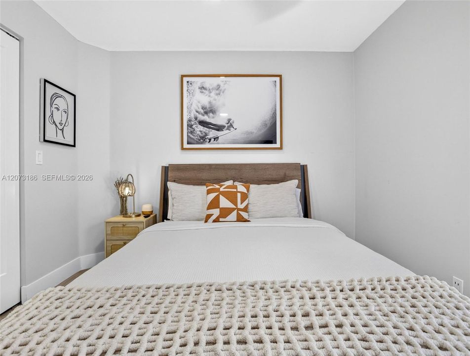 En Venta: $1,299,000 (4 camas, 3 baños, 2414 Pies cuadrados)