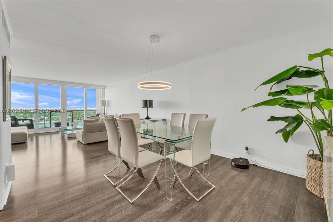 В аренду: $3,500 (1 спален, 1 ванн, 910 Квадратных фут)