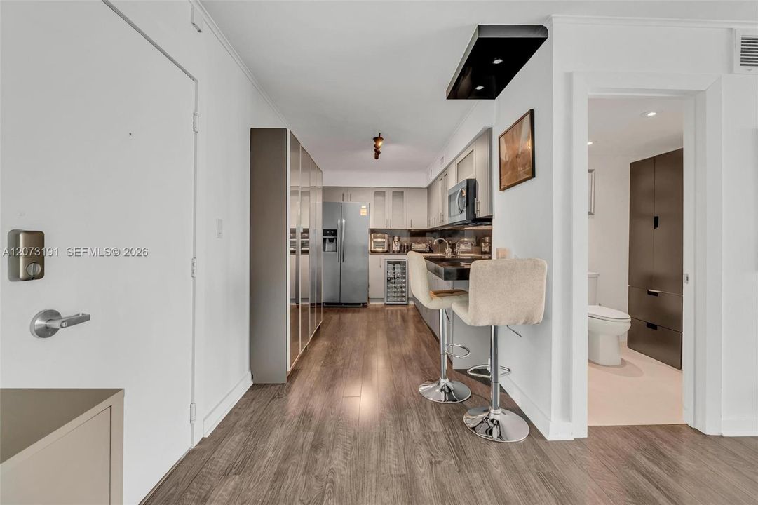 В аренду: $3,500 (1 спален, 1 ванн, 910 Квадратных фут)