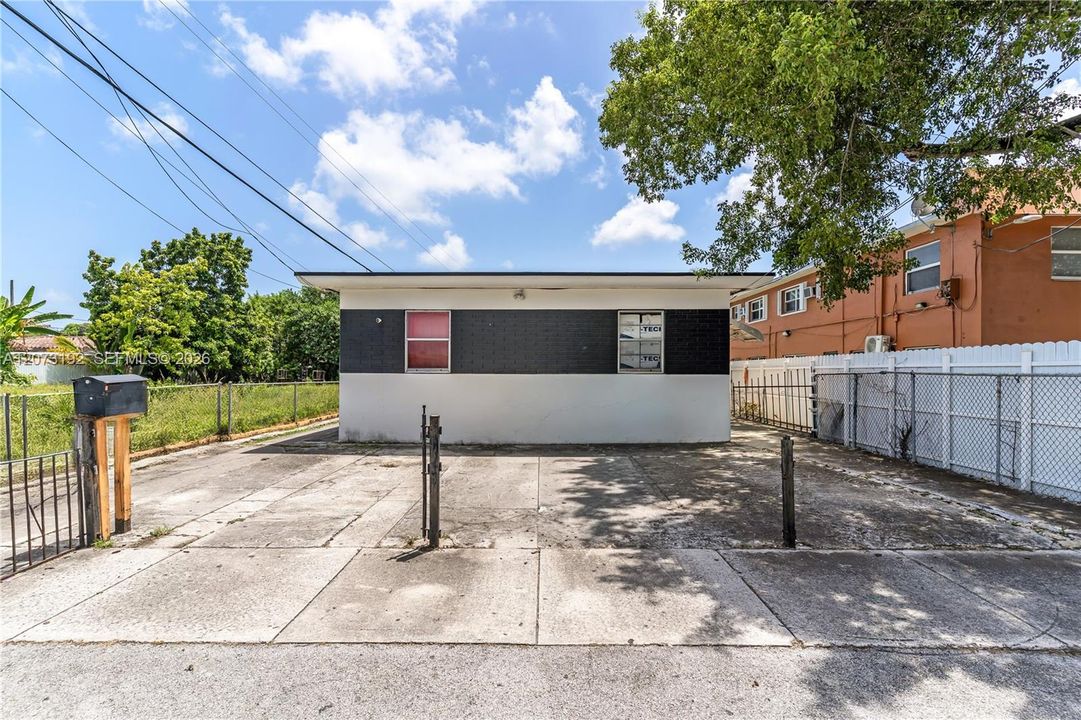 For Sale: $600,000 (0 beds, 0 baths, 2652 Square Feet)