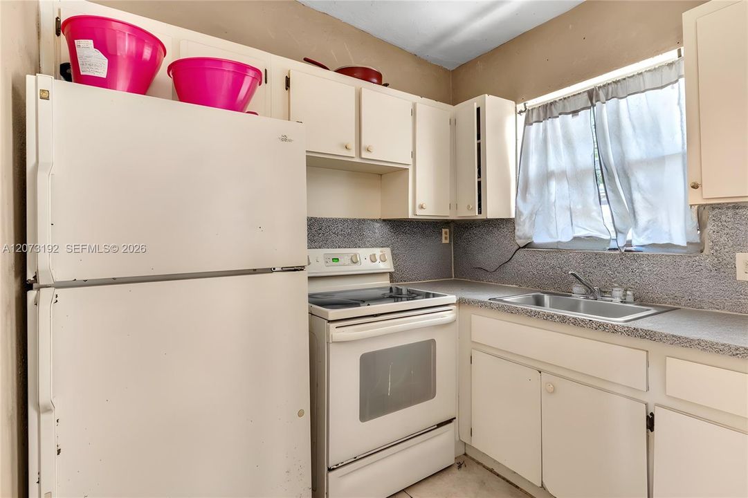 For Sale: $600,000 (0 beds, 0 baths, 2652 Square Feet)