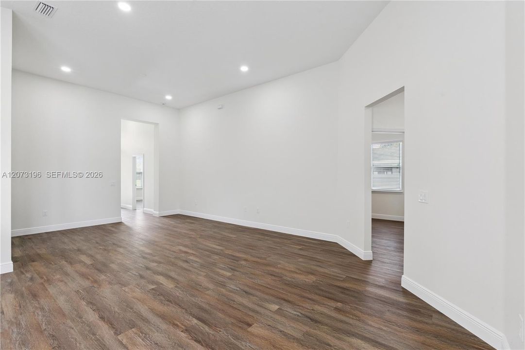 For Rent: $3,600 (4 beds, 2 baths, 1768 Square Feet)