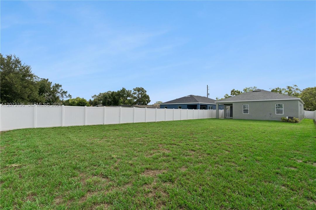 For Rent: $3,600 (4 beds, 2 baths, 1768 Square Feet)
