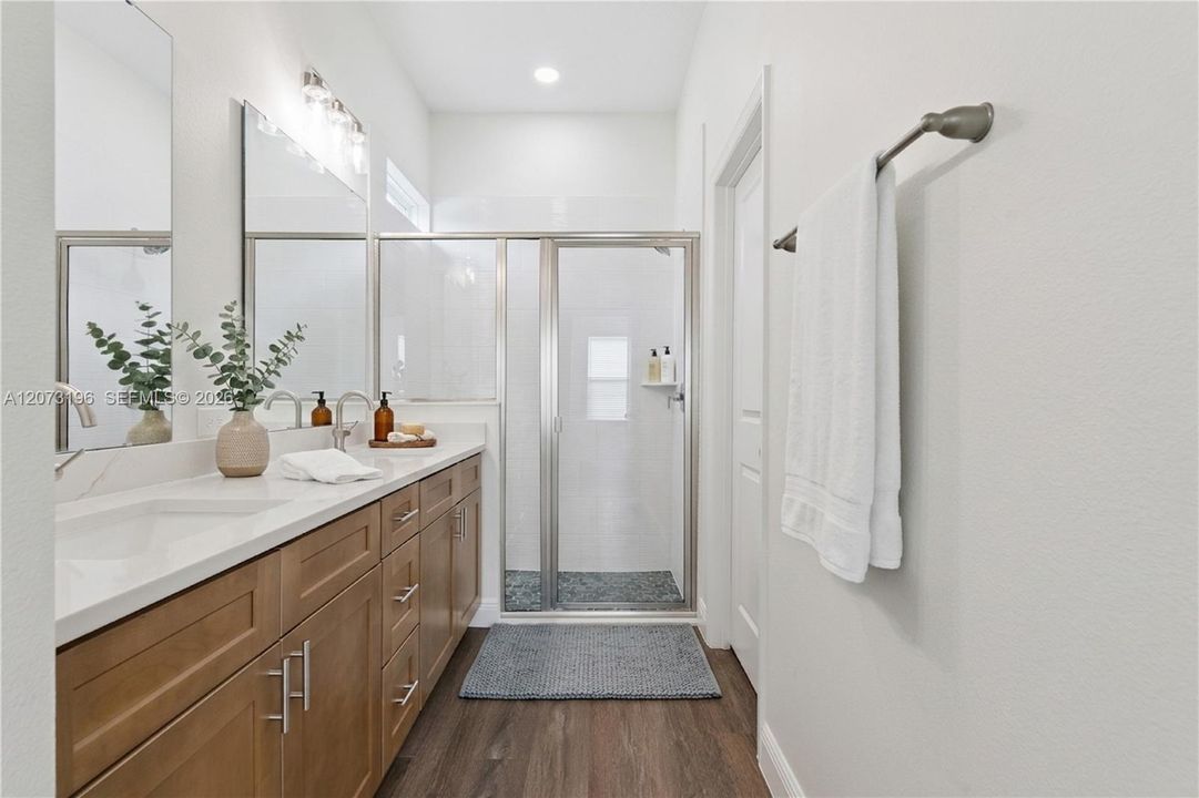 For Rent: $3,600 (4 beds, 2 baths, 1768 Square Feet)