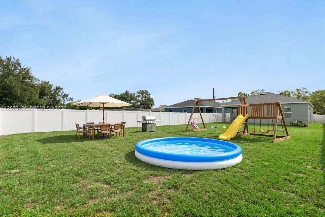 For Rent: $3,600 (4 beds, 2 baths, 1768 Square Feet)