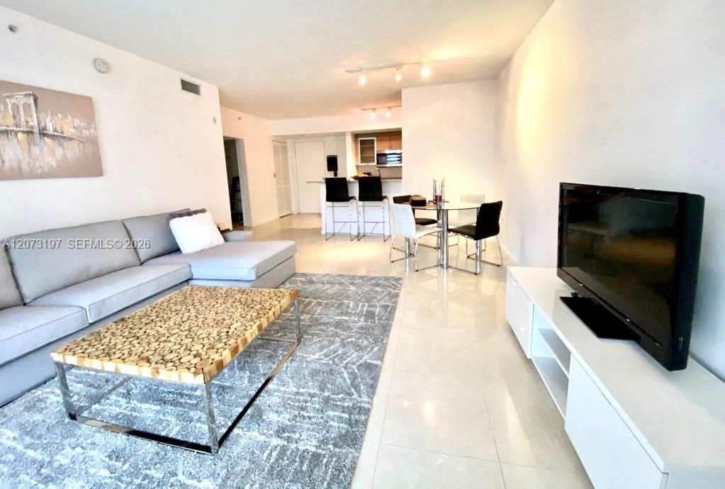 En Renta: $2,650 (1 camas, 1 baños, 828 Pies cuadrados)