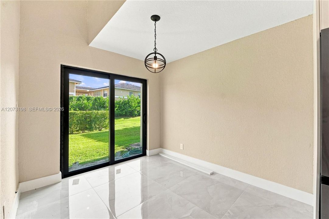 For Sale: $399,999 (4 beds, 3 baths, 1690 Square Feet)