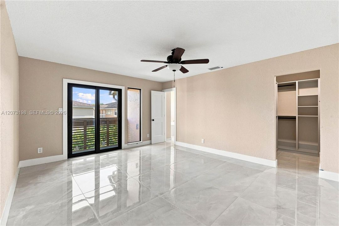For Sale: $399,999 (4 beds, 3 baths, 1690 Square Feet)