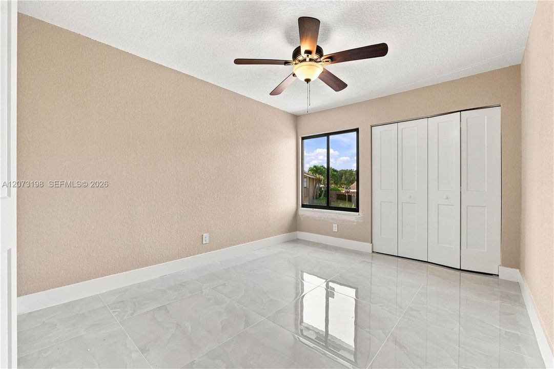 For Sale: $399,999 (4 beds, 3 baths, 1690 Square Feet)