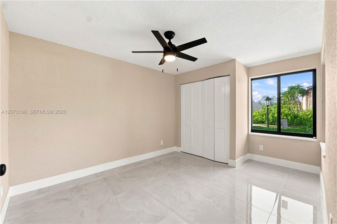 For Sale: $399,999 (4 beds, 3 baths, 1690 Square Feet)