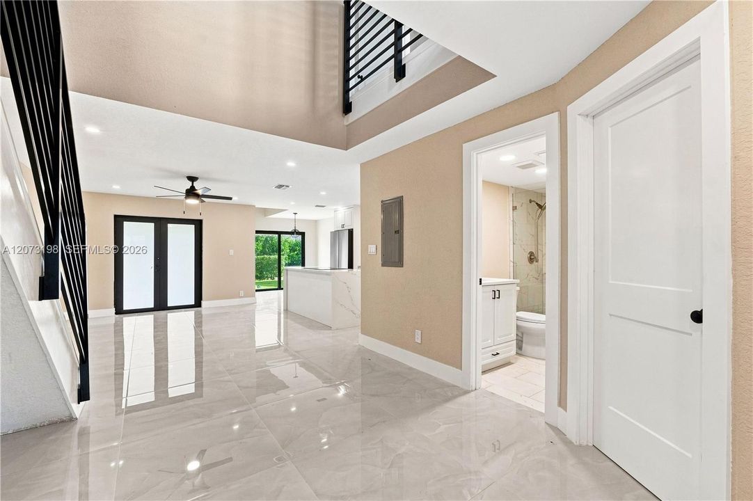 For Sale: $399,999 (4 beds, 3 baths, 1690 Square Feet)