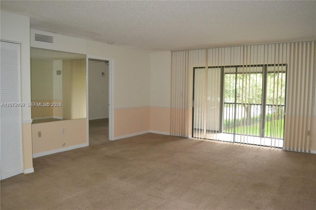 For Sale: $245,000 (2 beds, 2 baths, 1080 Square Feet)