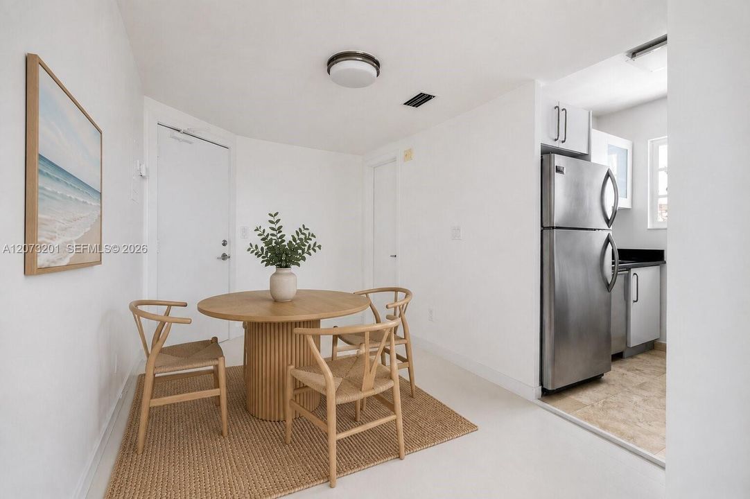 В аренду: $2,200 (0 спален, 1 ванн, 465 Квадратных фут)