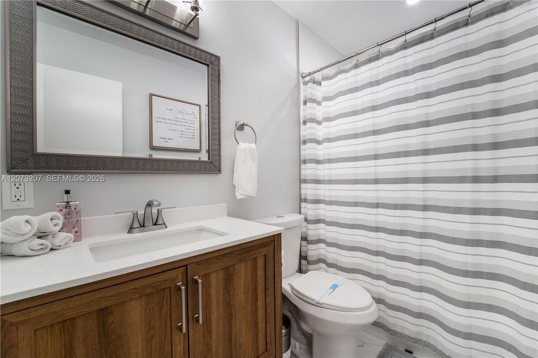 For Rent: $5,000 (4 beds, 2 baths, 1636 Square Feet)