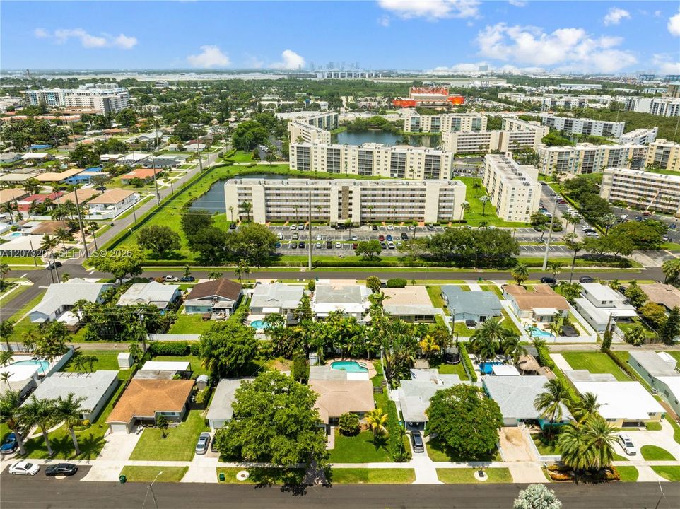 For Rent: $5,000 (4 beds, 2 baths, 1636 Square Feet)