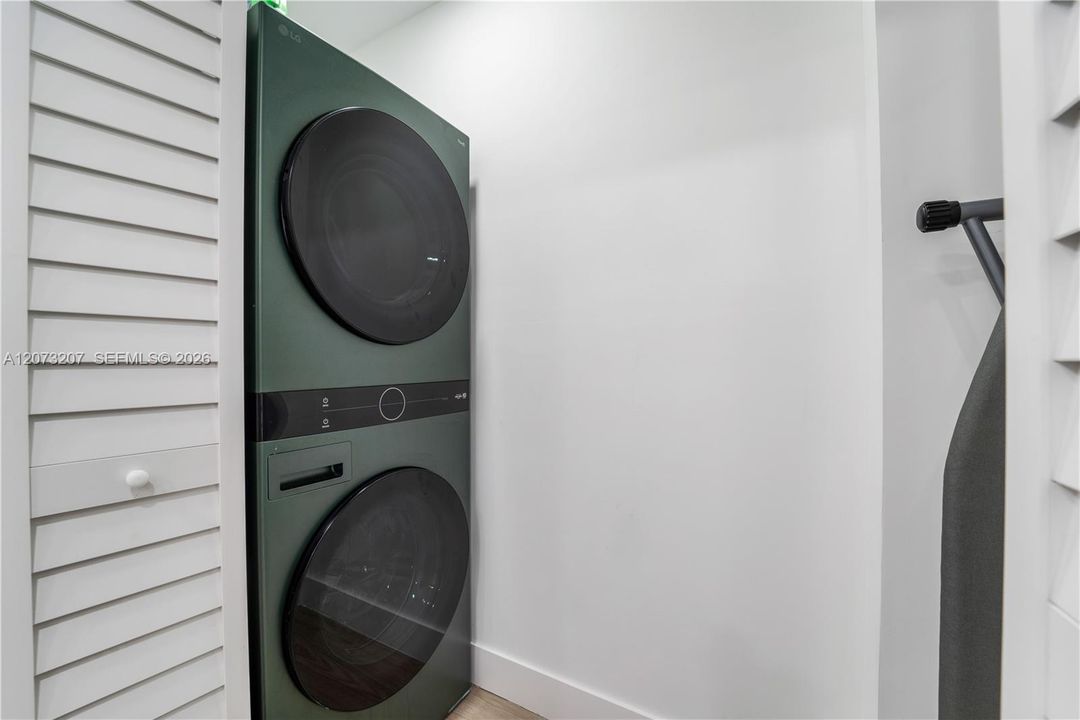 For Rent: $5,000 (4 beds, 2 baths, 1636 Square Feet)