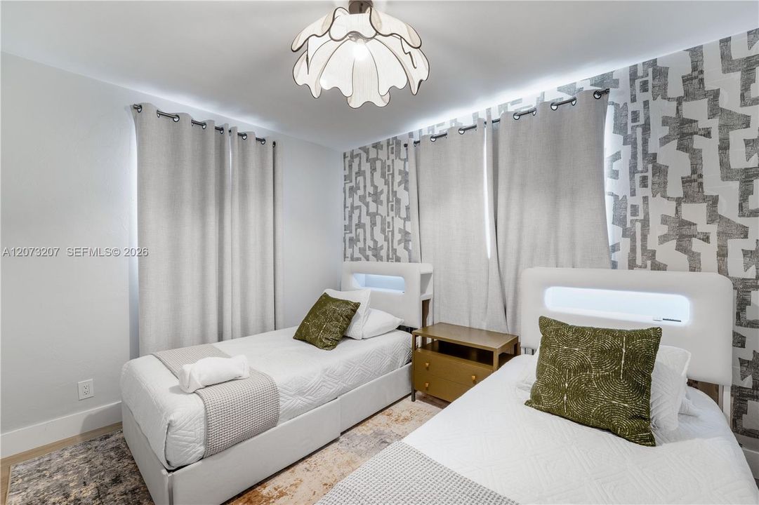 For Rent: $5,000 (4 beds, 2 baths, 1636 Square Feet)