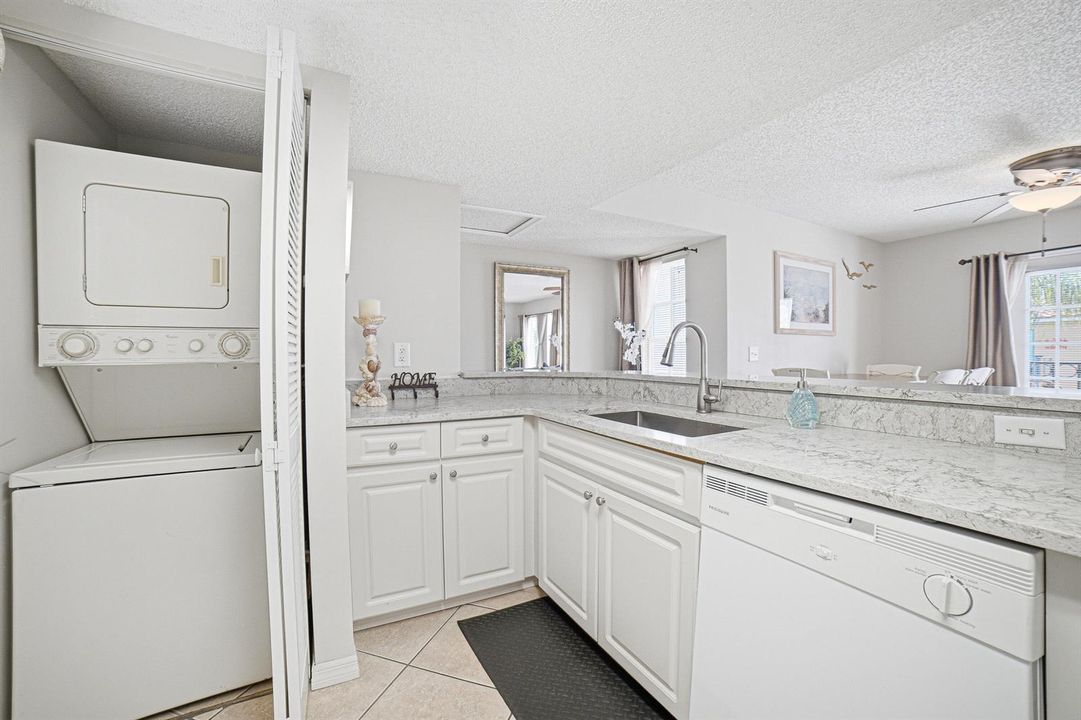 Kitchen-Laundry