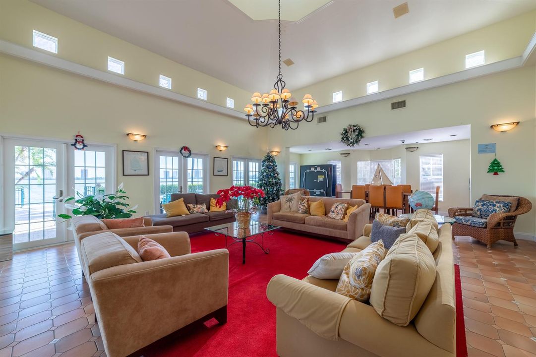 Clubhouse-B