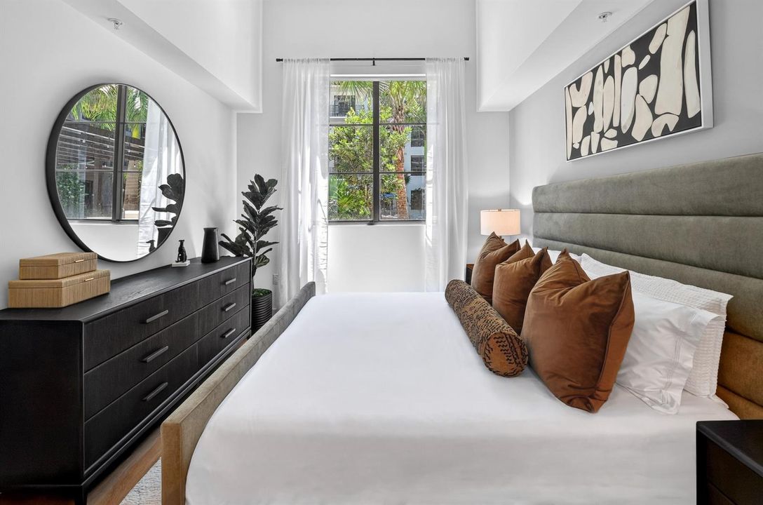 018-Edit-Bedroom-Sheets---Manor-Biscayne