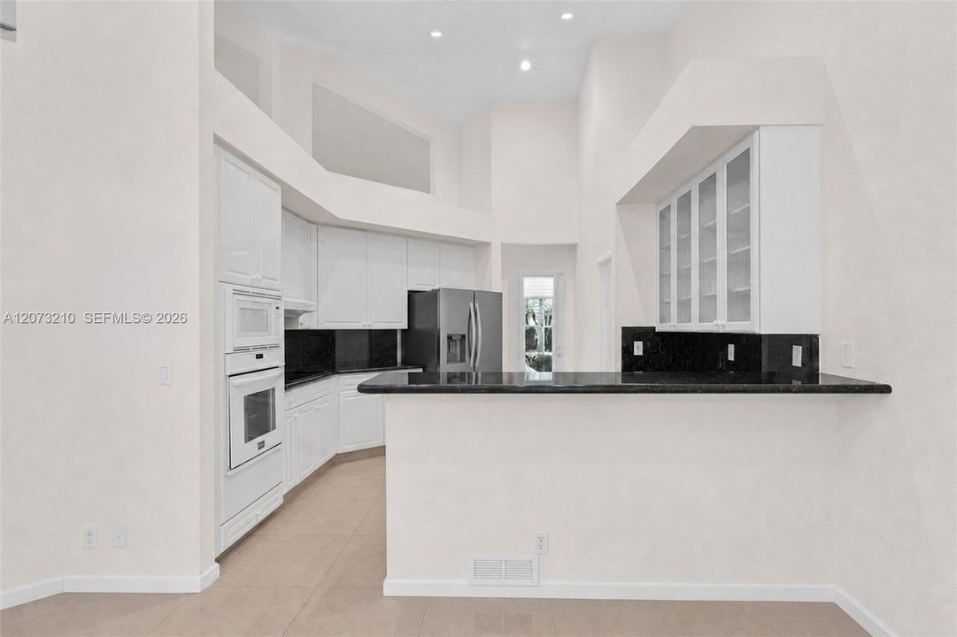 For Sale: $999,900 (4 beds, 3 baths, 2591 Square Feet)