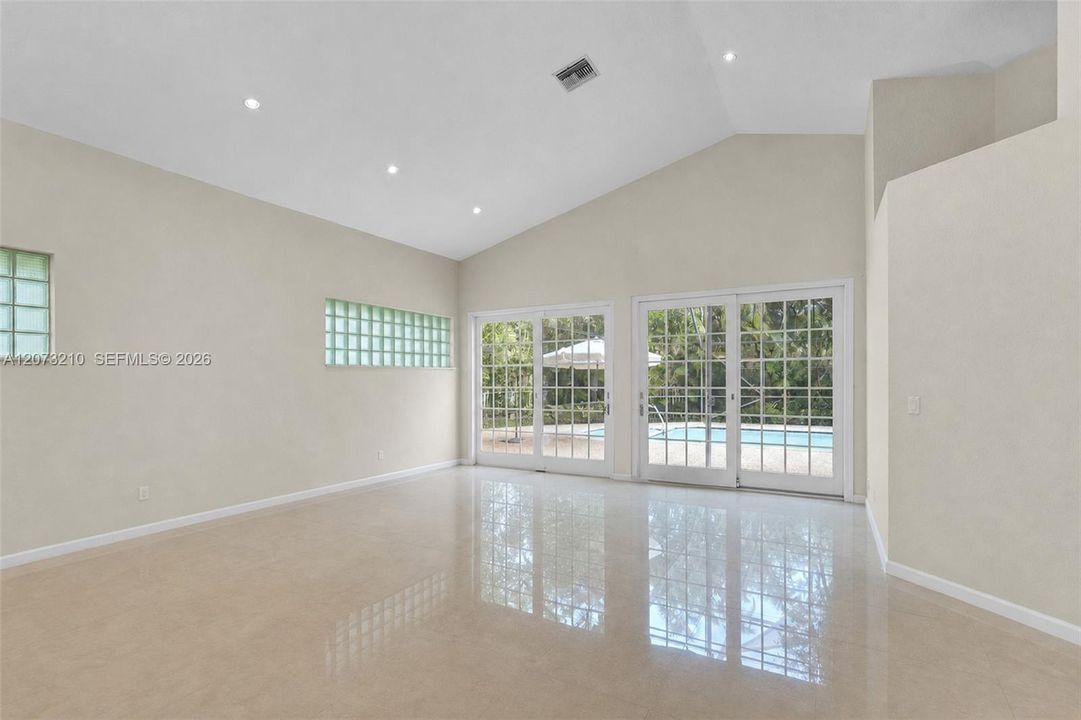 For Sale: $999,900 (4 beds, 3 baths, 2591 Square Feet)