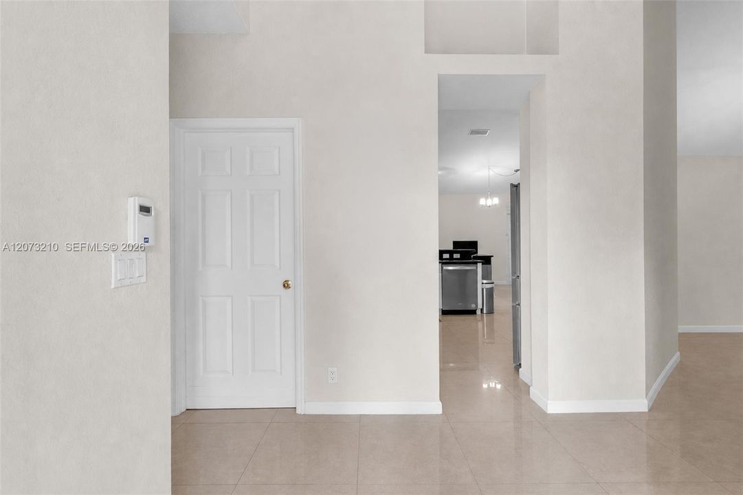 For Sale: $999,900 (4 beds, 3 baths, 2591 Square Feet)
