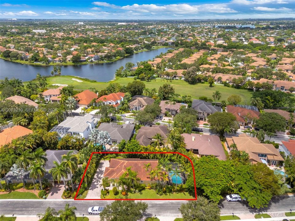 For Sale: $999,900 (4 beds, 3 baths, 2591 Square Feet)
