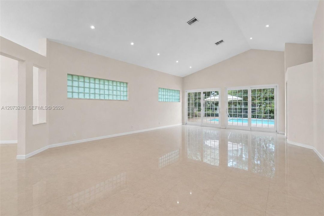 For Sale: $999,900 (4 beds, 3 baths, 2591 Square Feet)