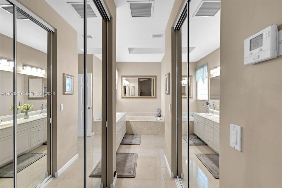 For Sale: $999,900 (4 beds, 3 baths, 2591 Square Feet)