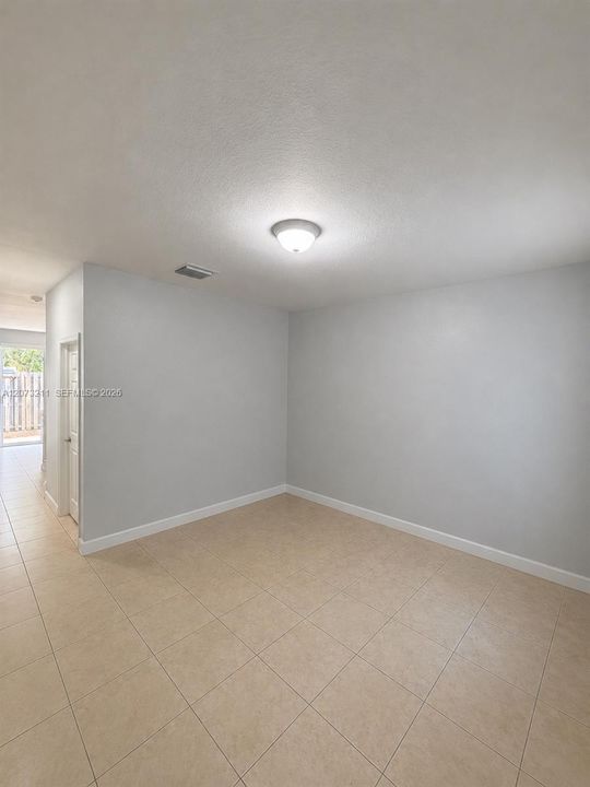 En Renta: $3,350 (3 camas, 2 baños, 1836 Pies cuadrados)