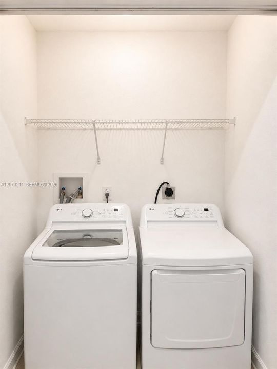 En Renta: $3,350 (3 camas, 2 baños, 1836 Pies cuadrados)