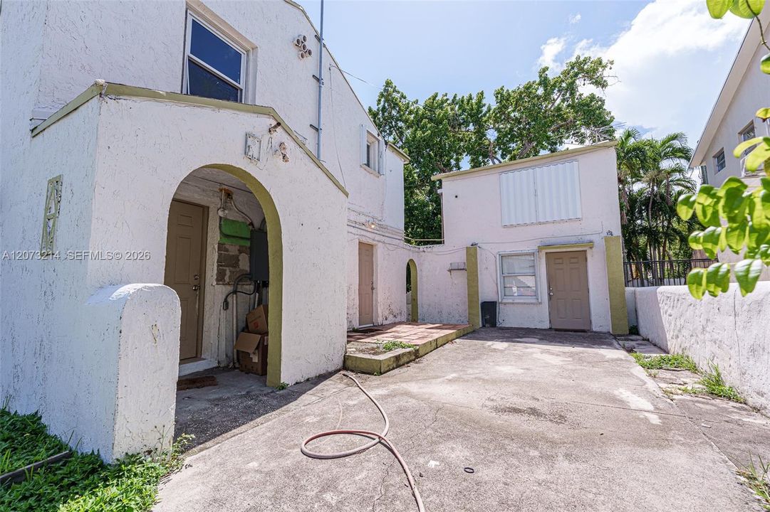 For Rent: $1,350 (1 beds, 1 baths, 500 Square Feet)